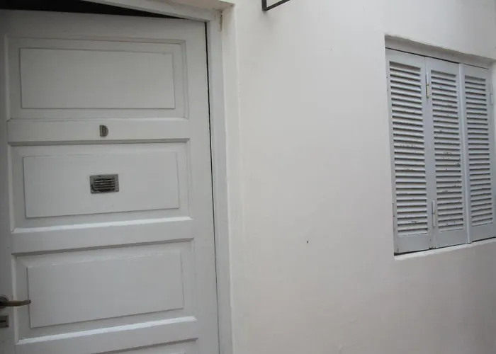 Departamentos Belvedere De Un Dormitorio Y Monoambientes